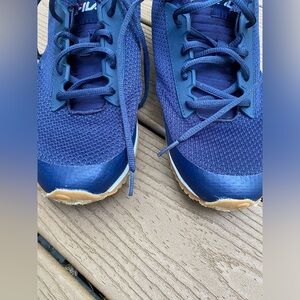 FILA HIGHLAND MENS SNEAKERS SIZE 11 US